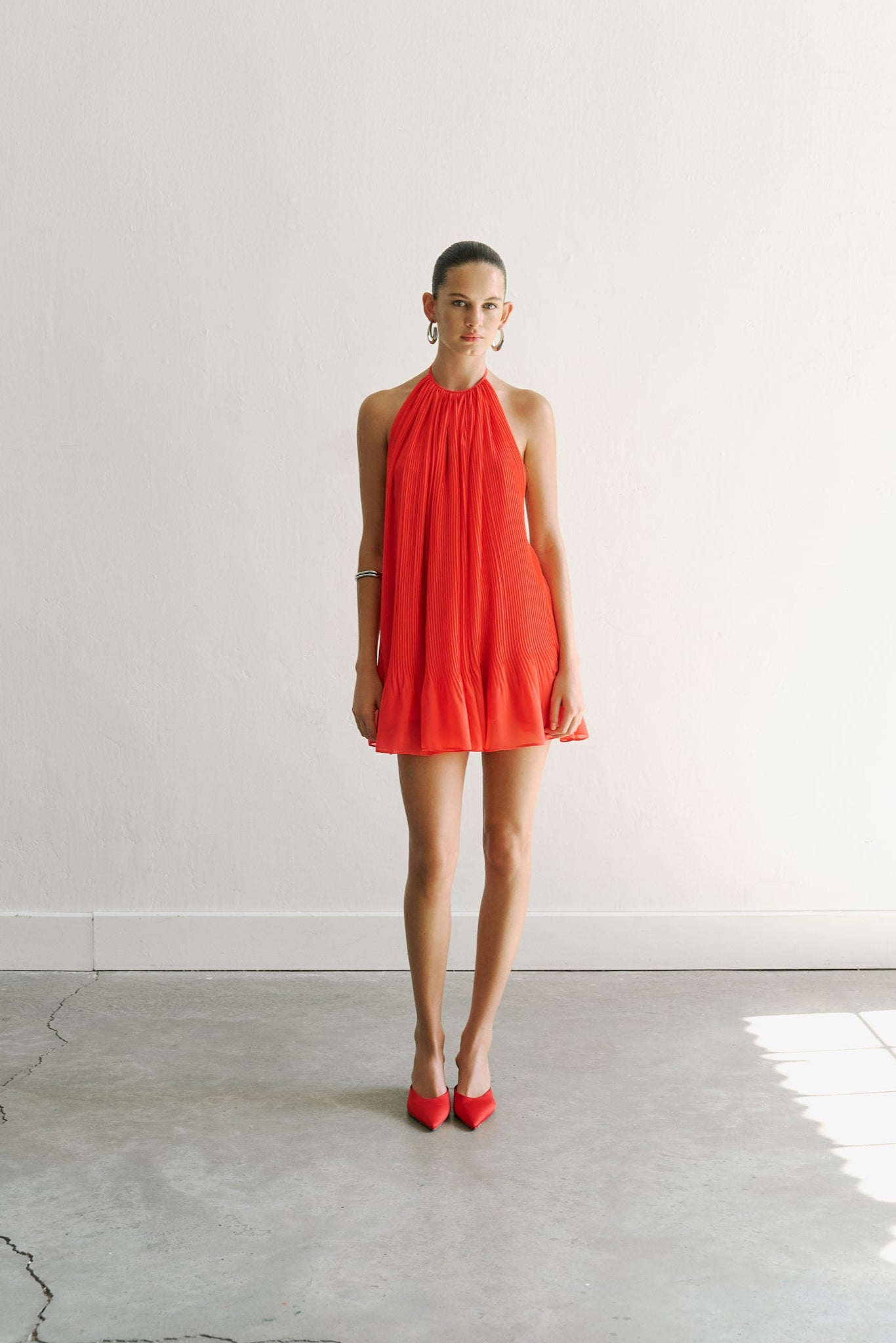Mei - Backless Pleated Chiffon Mini Dress