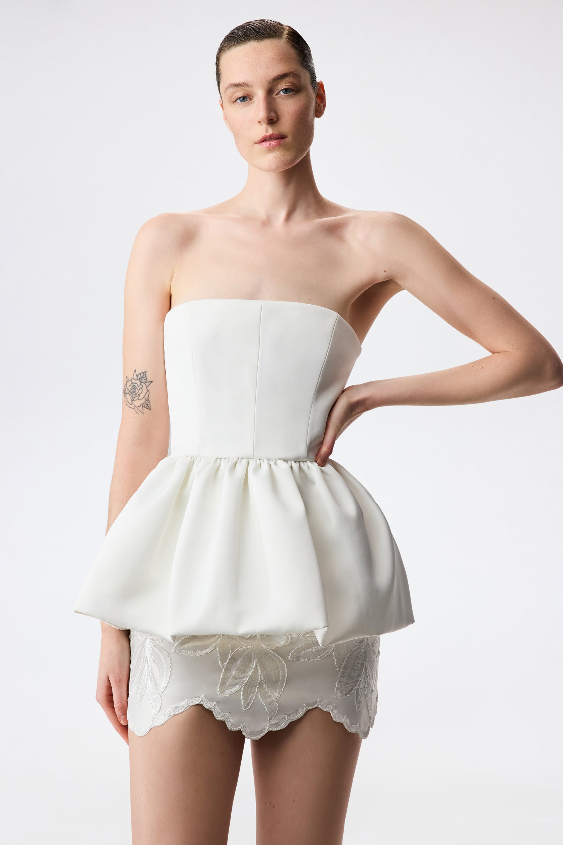 Jackie - Strapless Top with Peplum