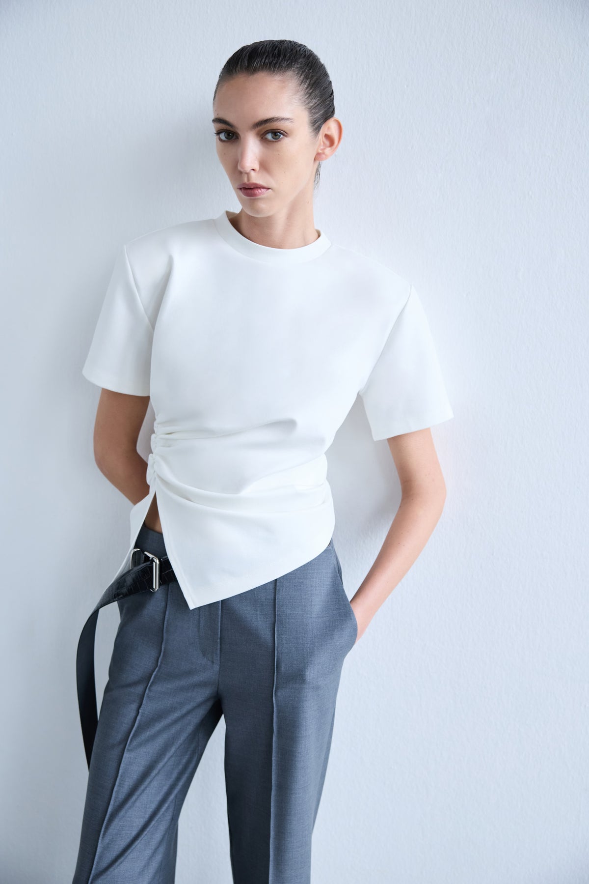 Lilia-Draped T-Shirt With Shoulder Pads in White