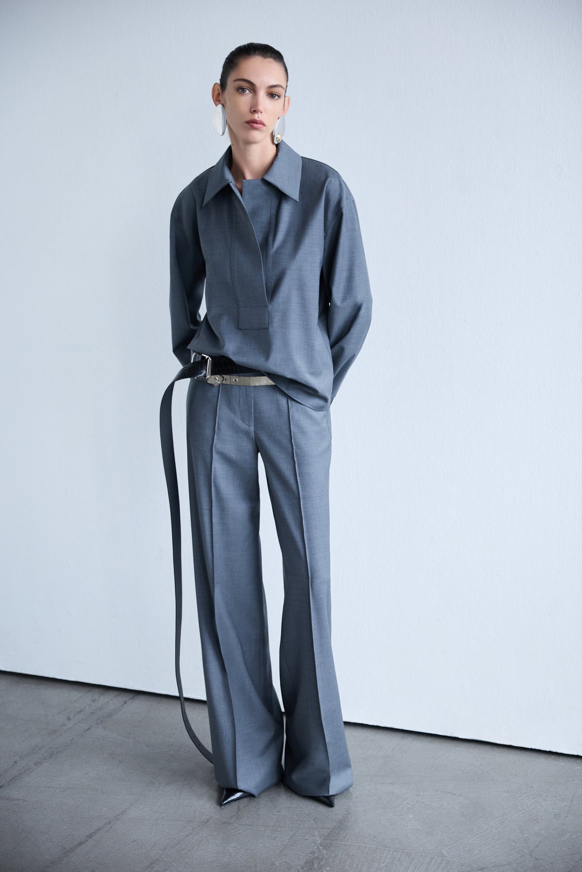 Syvie-Regular Fit Wool Trousers in Grey