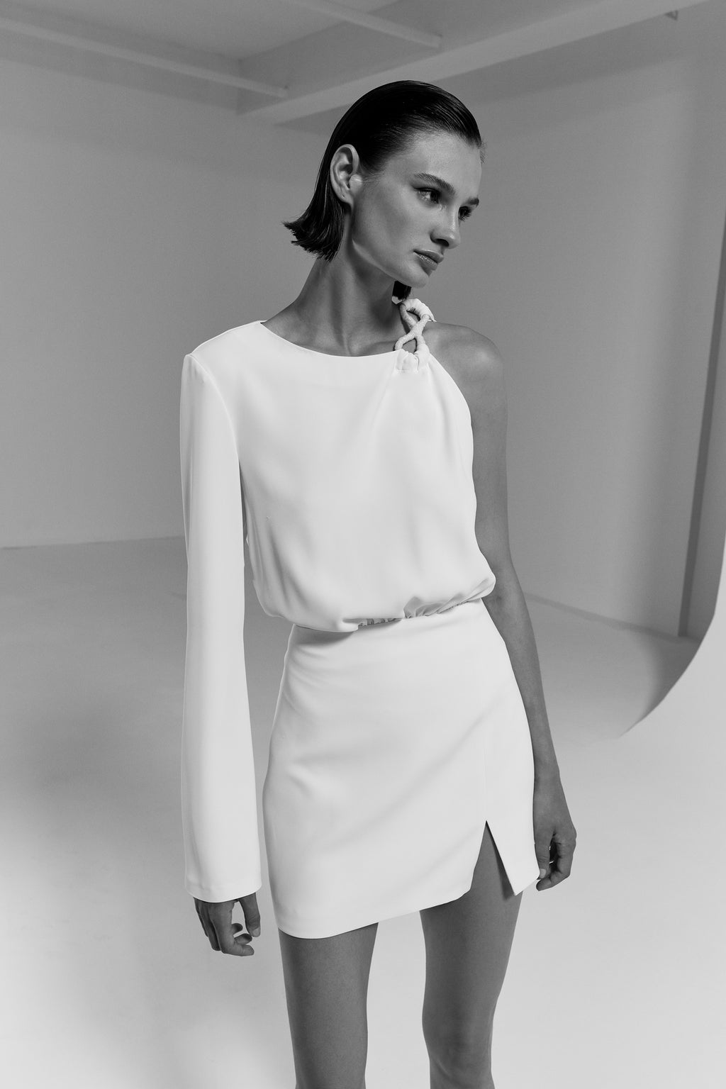 NEPTUN-ONE SLEEVE DRESS WITH ACCESSORY – ILA Official